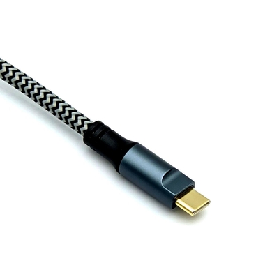 Cabo de áudio digital Toslink com conectores masculinos e dourados de tipo C para som claro